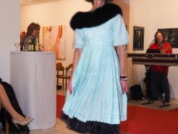 Fashion Show in der Contemplor Galerie Wien am 14. 03. 2024